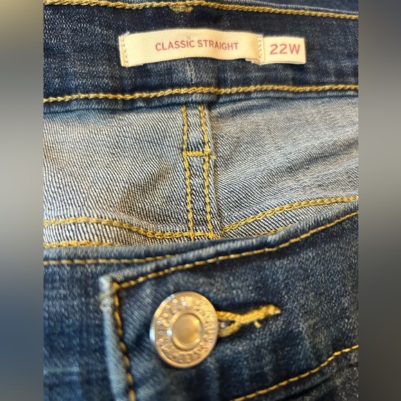 Levi's Classic Straight Jeans in Denim Blue -NWT - Picture 8 of 11